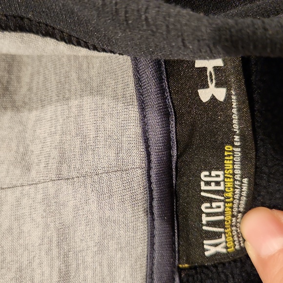 Under Armour Hooded Sweatshirt - Picture 4 of 4